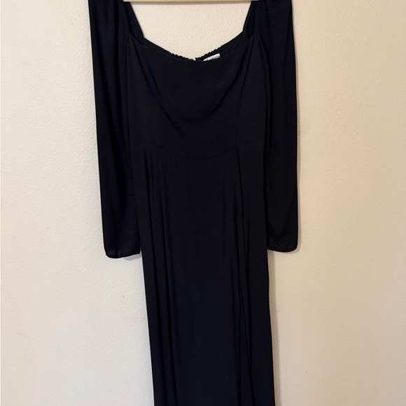 Reformation Black Long Sleeve Dress with Slit Size M Medium - Picture 3 of 5